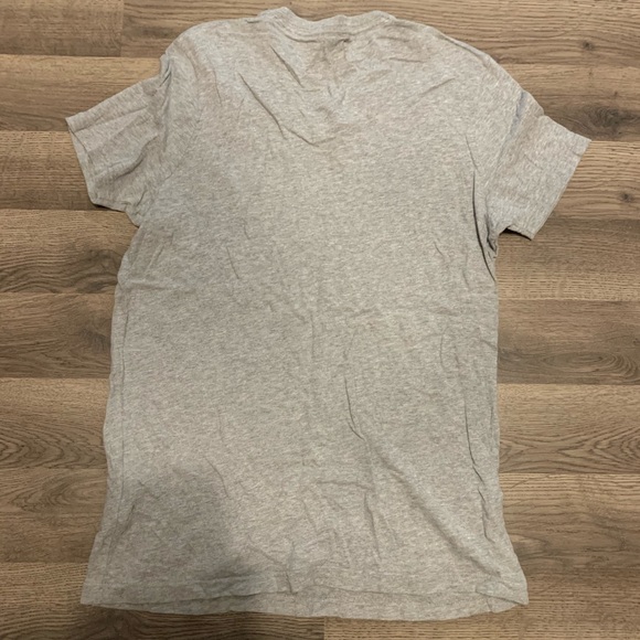 Hollister V-Neck - Picture 3 of 3